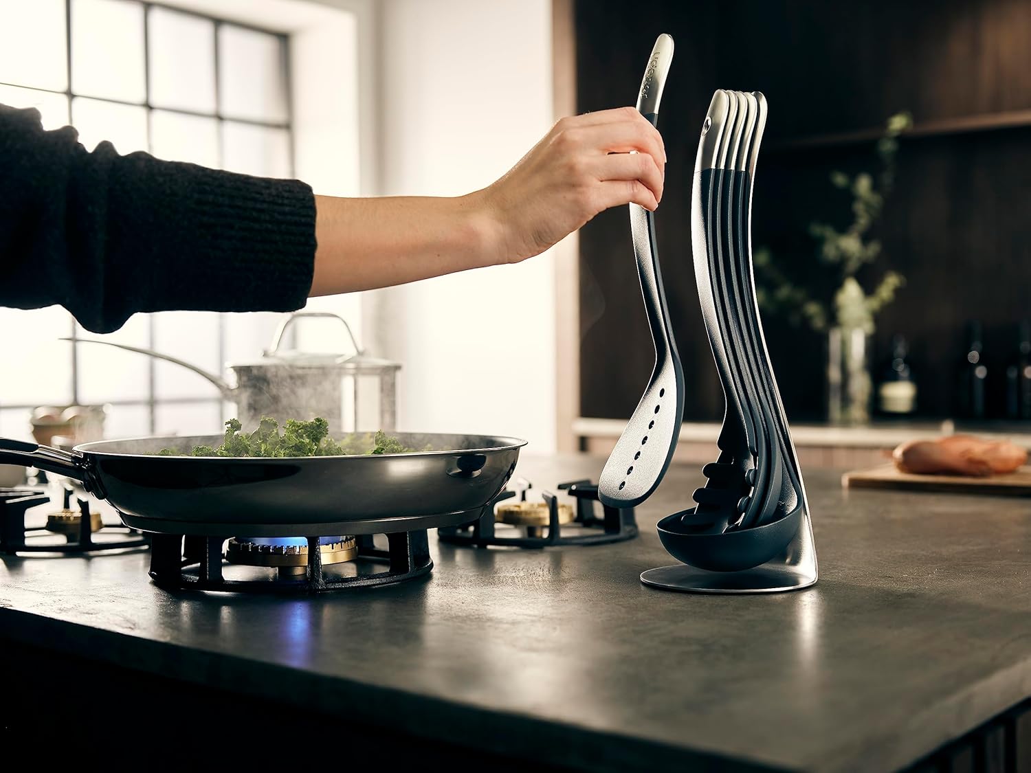 Nest Compact Magnetic Utensil Set